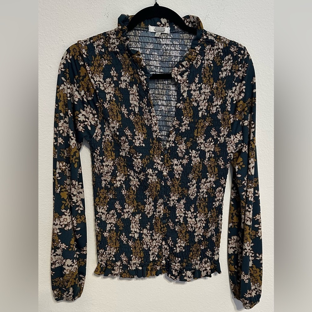 Gimmicks by BKE Floral Smocked Blouse in Teal and Brown - Picture 5 of 16
